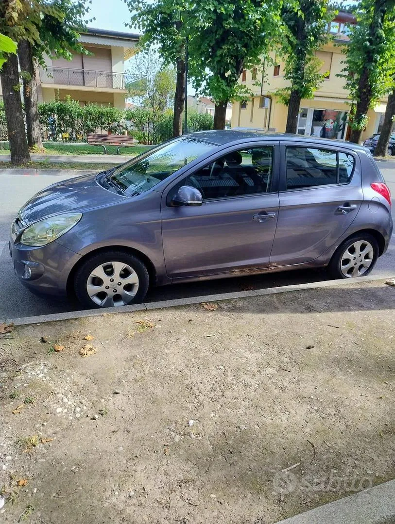Hyundai I20 2011 photo 4