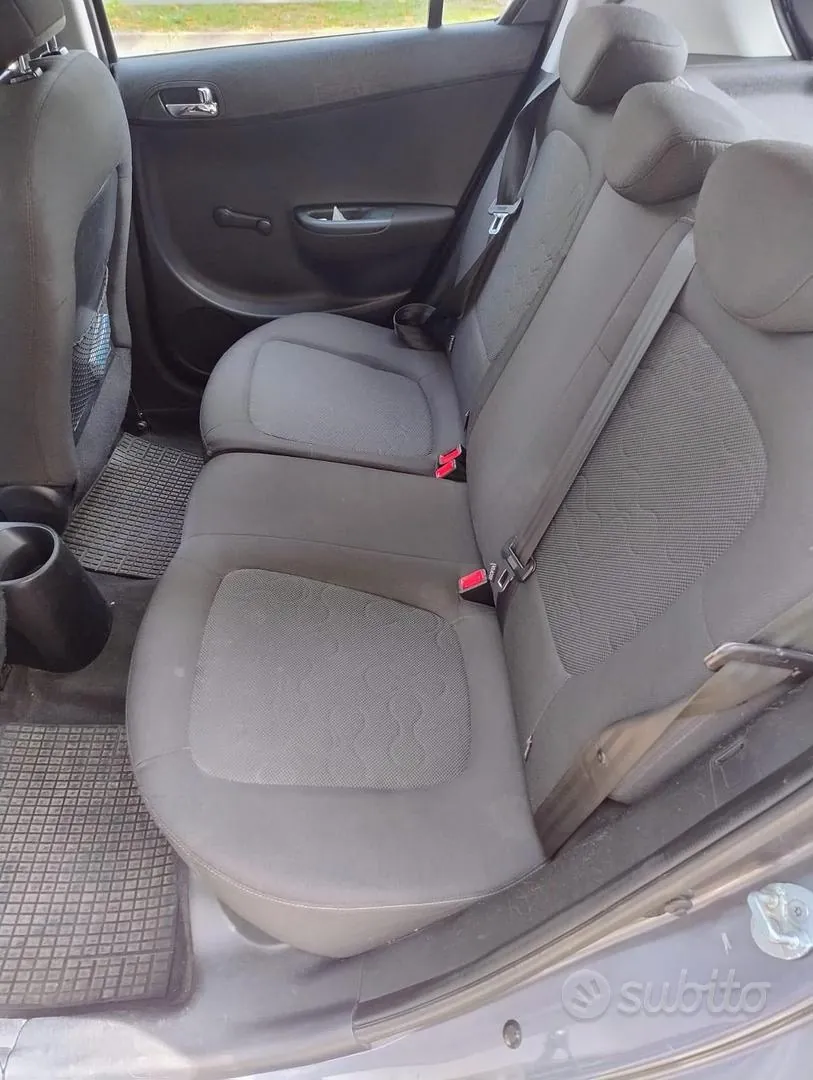 Hyundai I20 2011 photo 5