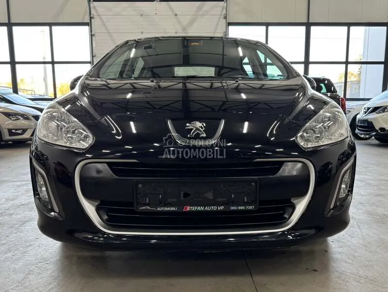 Peugeot 308 2012 photo 2