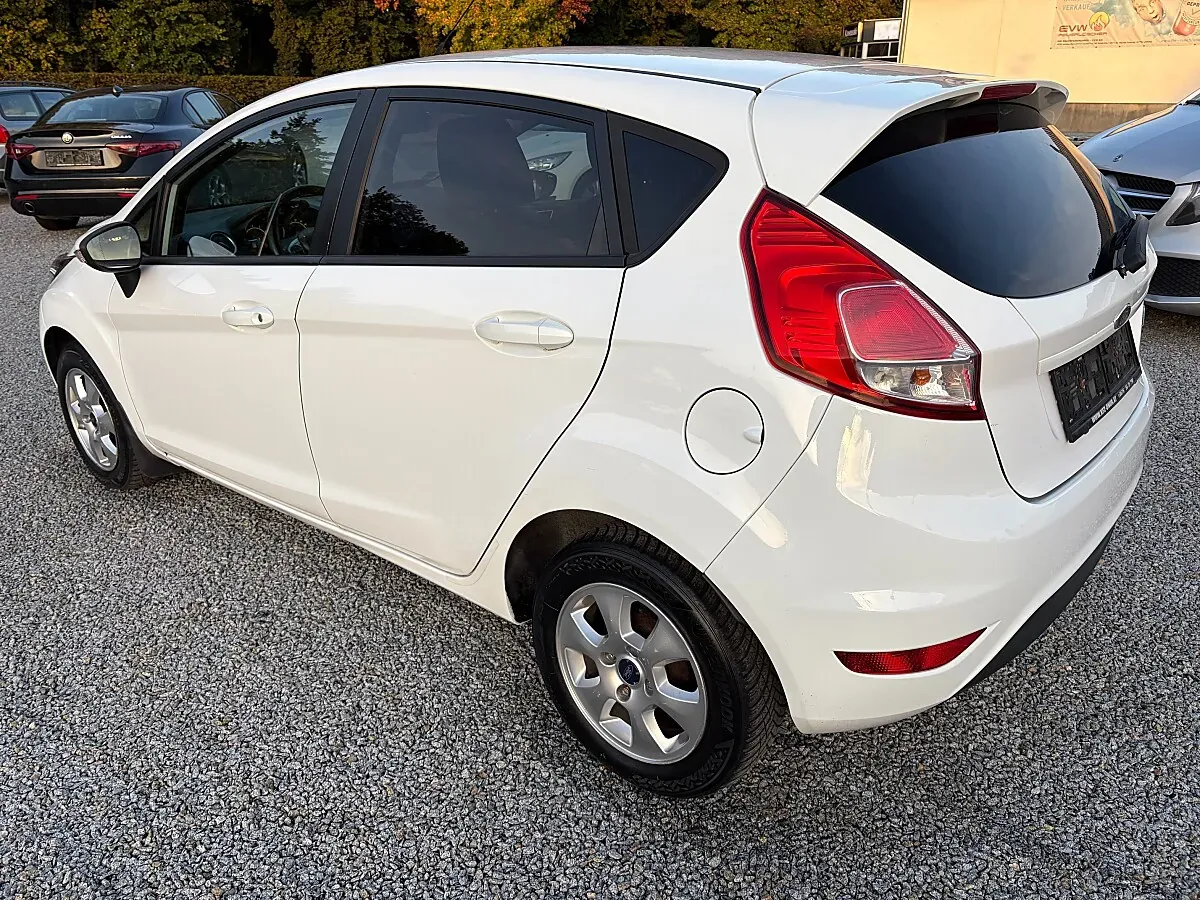 Ford Fiesta 2013 photo 3