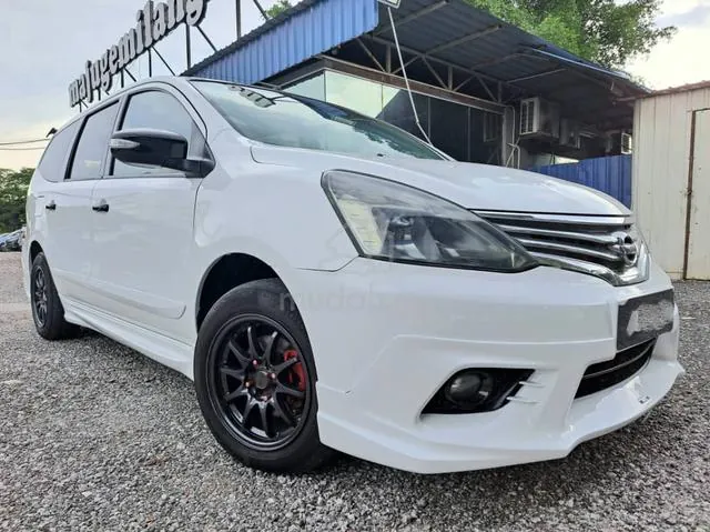Nissan Grand Livina