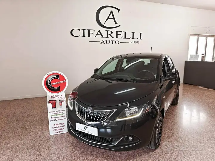 Lancia Ypsilon