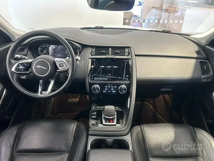 Jaguar E-Pace 2022 photo 4