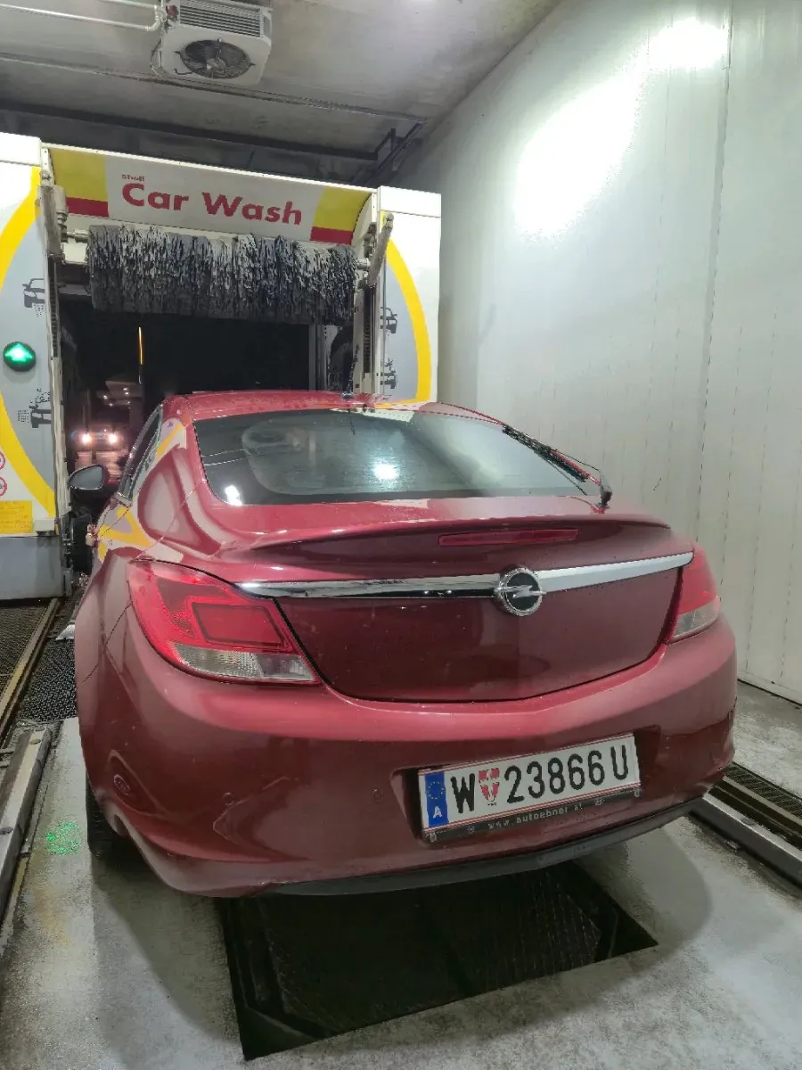 Opel Insignia 2010 photo 2