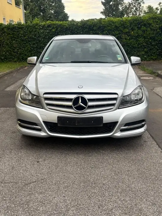 Mercedes-Benz C180