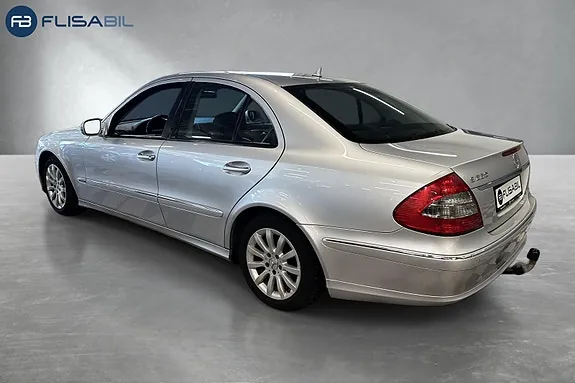 Mercedes-Benz E220 2007 photo 4