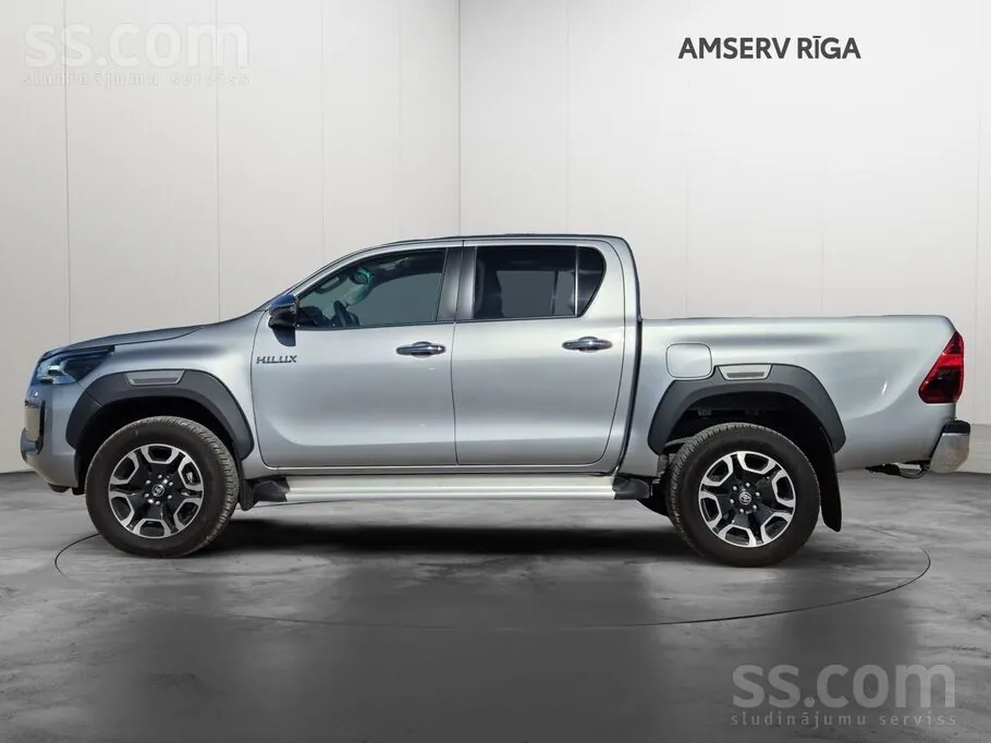 Toyota Hilux 2025 photo 3