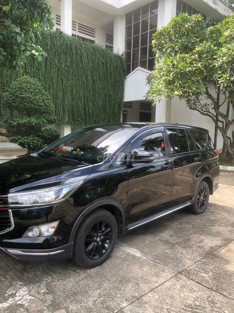 Toyota Innova 2019 photo 2