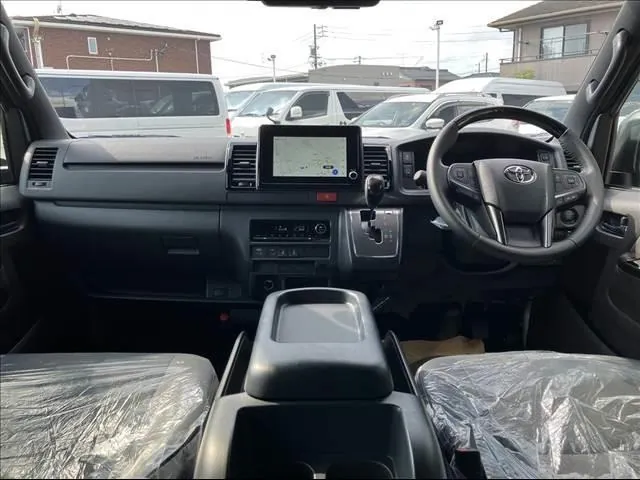 Toyota Hiace Van 2026 photo 4