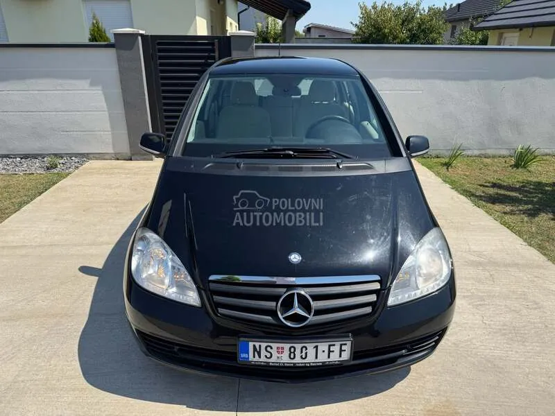 Mercedes-Benz A160 2010 photo 3