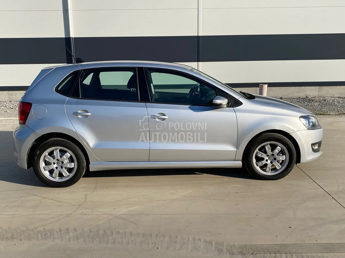 Volkswagen Polo 2012 photo 5