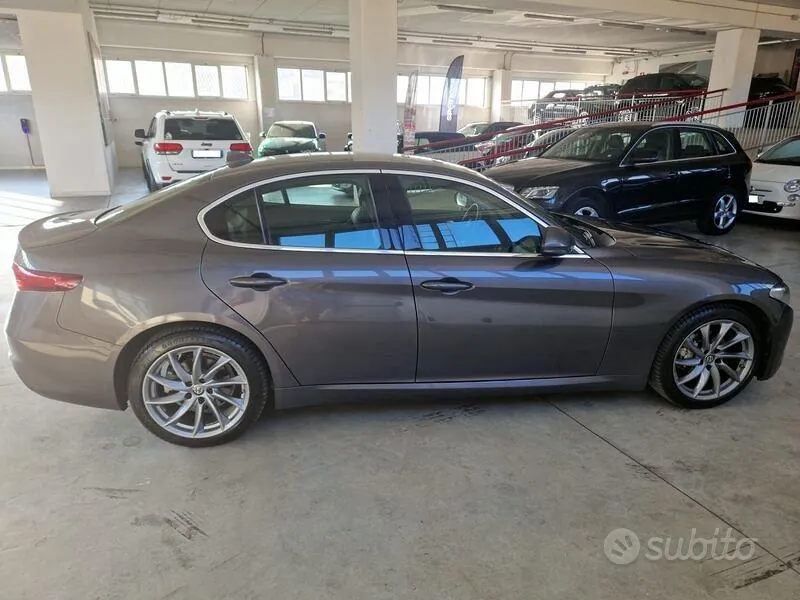 Alfa Romeo Giulia 2020 photo 3
