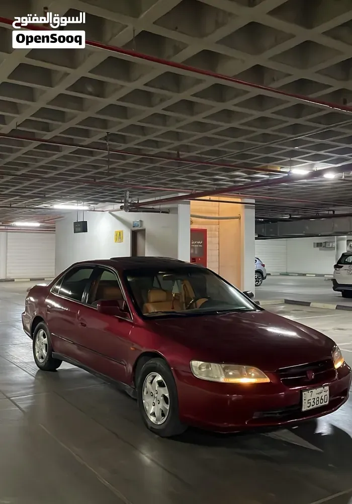 Honda Accord 2000 photo 3