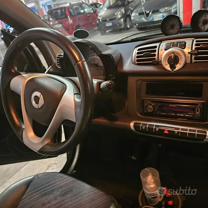 Smart Fortwo 2011 photo 3