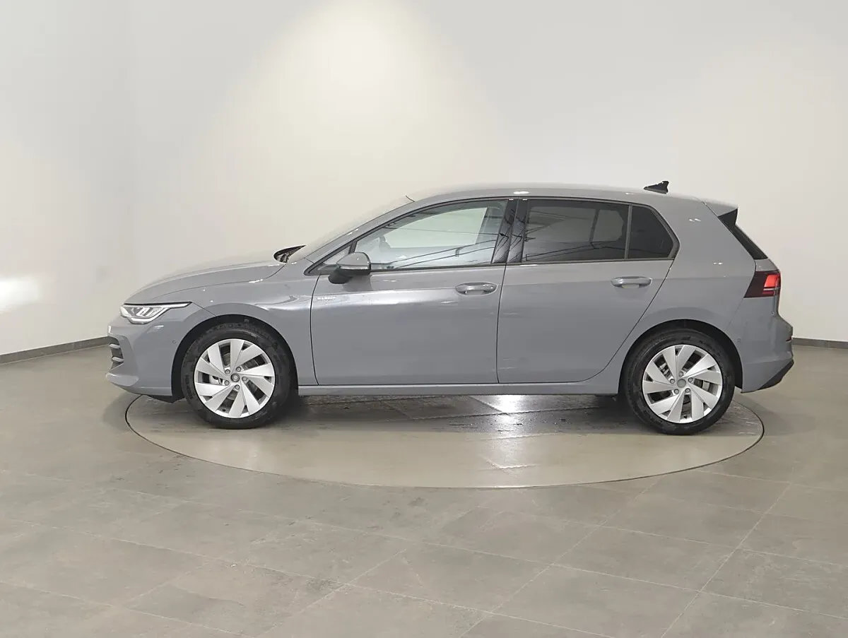 Volkswagen Golf 2026 photo 3