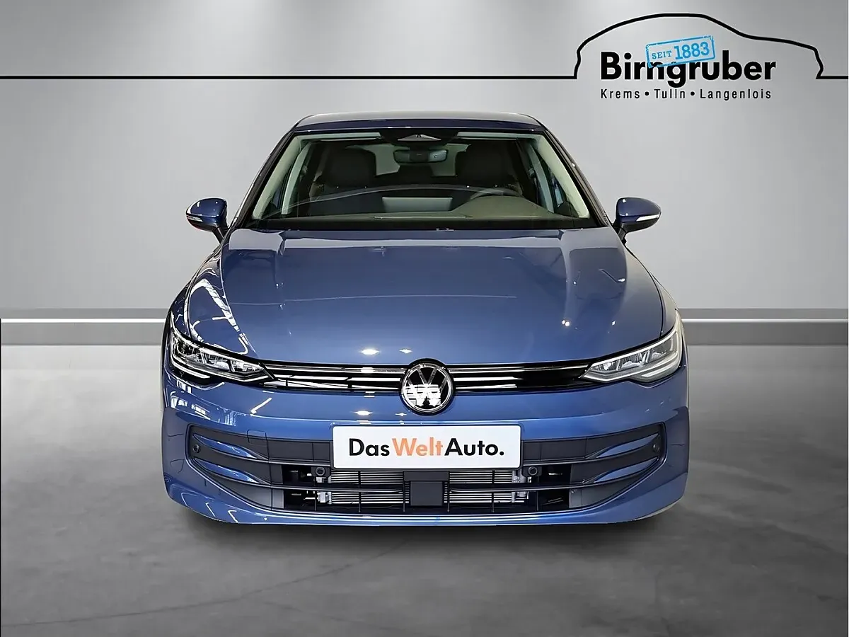 Volkswagen Golf 2026 photo 2