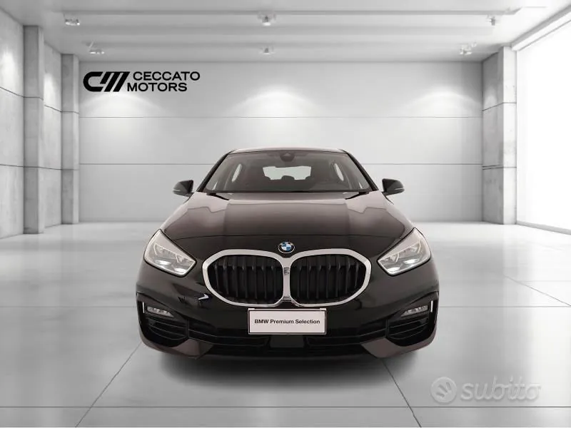 BMW 1 Series 2023 photo 2