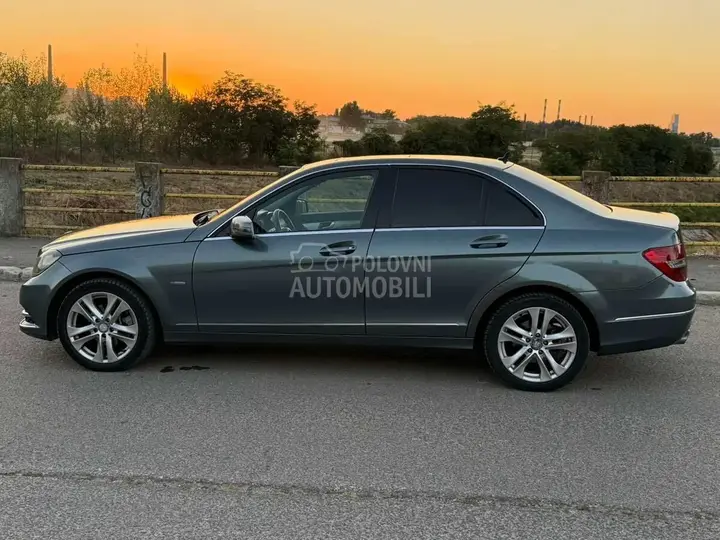 Mercedes-Benz C200 2011 photo 5