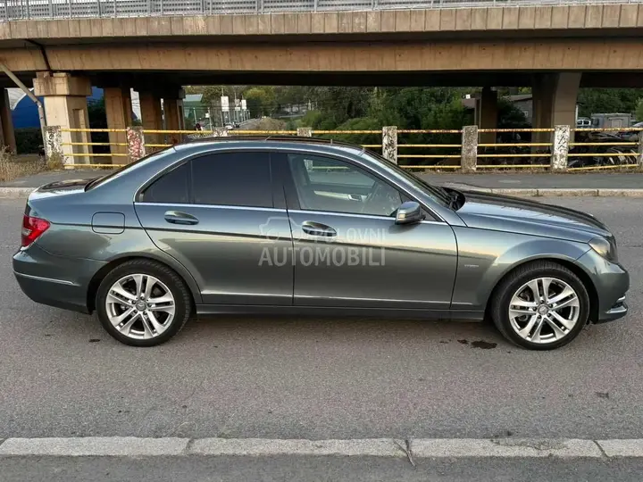 Mercedes-Benz C200 2011 photo 3