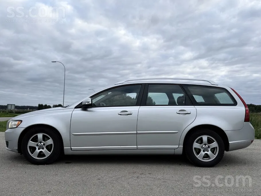 Volvo V50 2012 photo 3