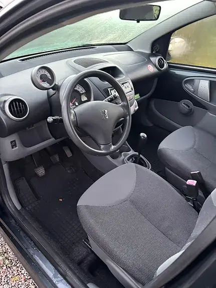 Peugeot 107 2009 photo 4