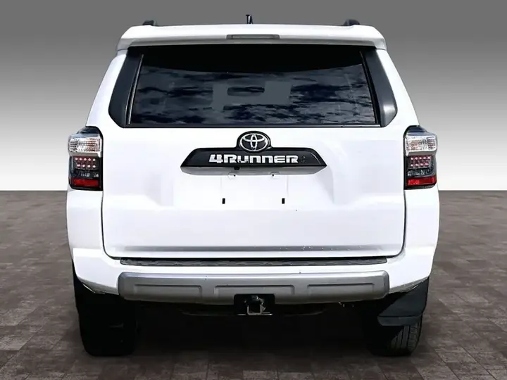 Toyota 4Runner 2023 photo 4