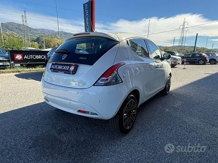 Lancia Ypsilon 2022 photo 5