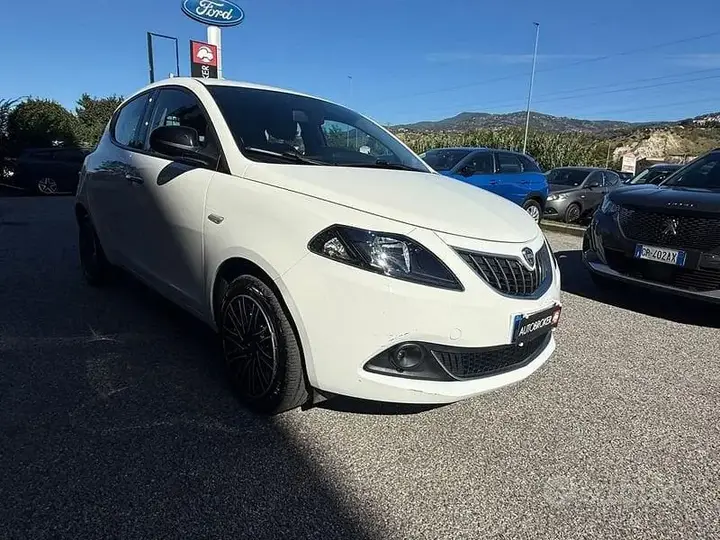 Lancia Ypsilon 2022 photo 3