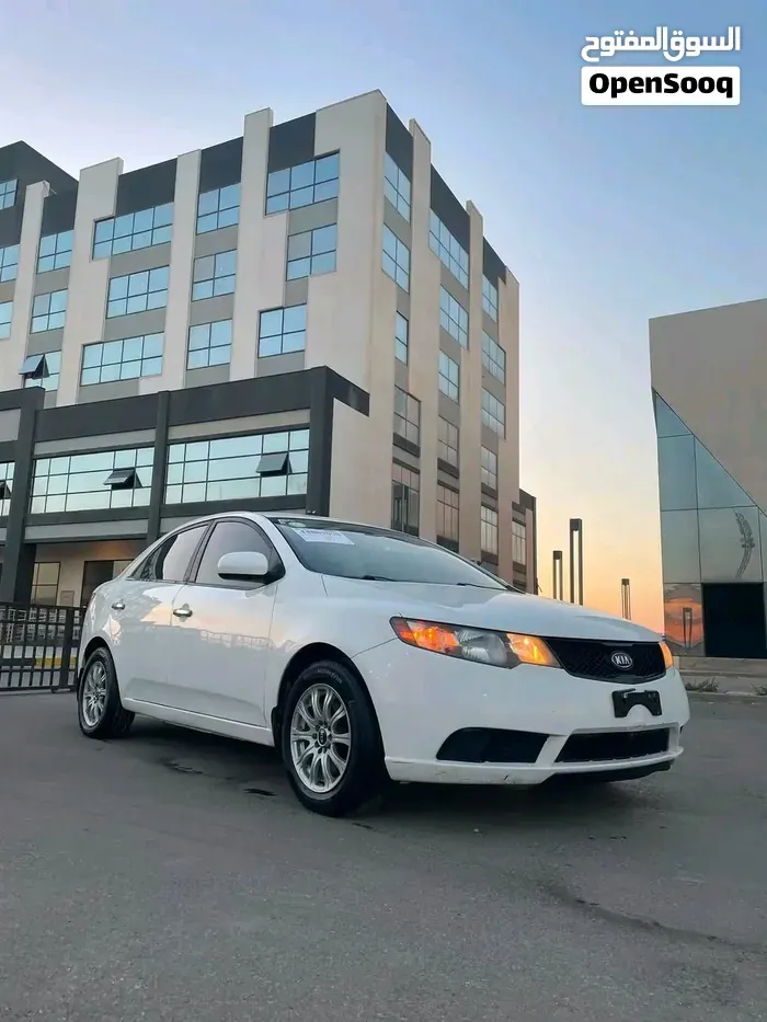 Kia Forte 2010 photo 2