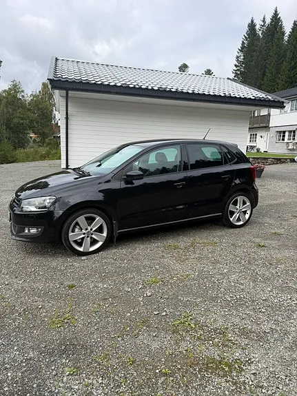Volkswagen Polo 2010 photo 2