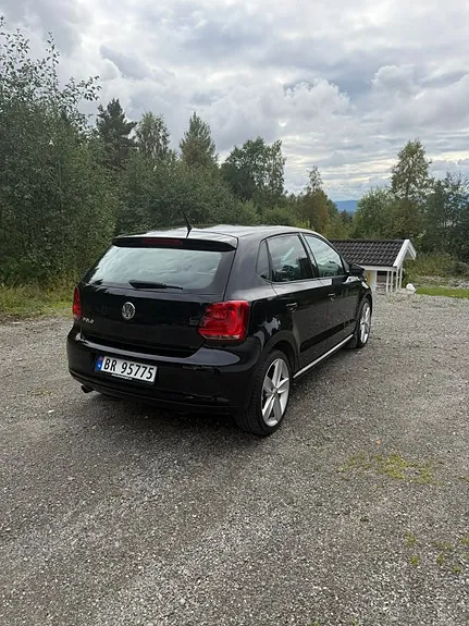 Volkswagen Polo 2010 photo 4