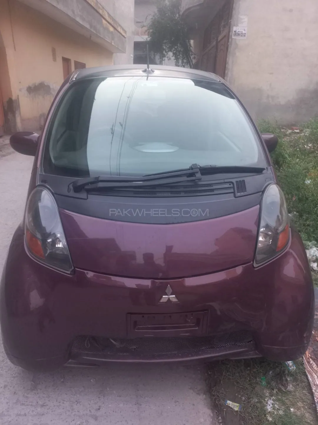 Mitsubishi I