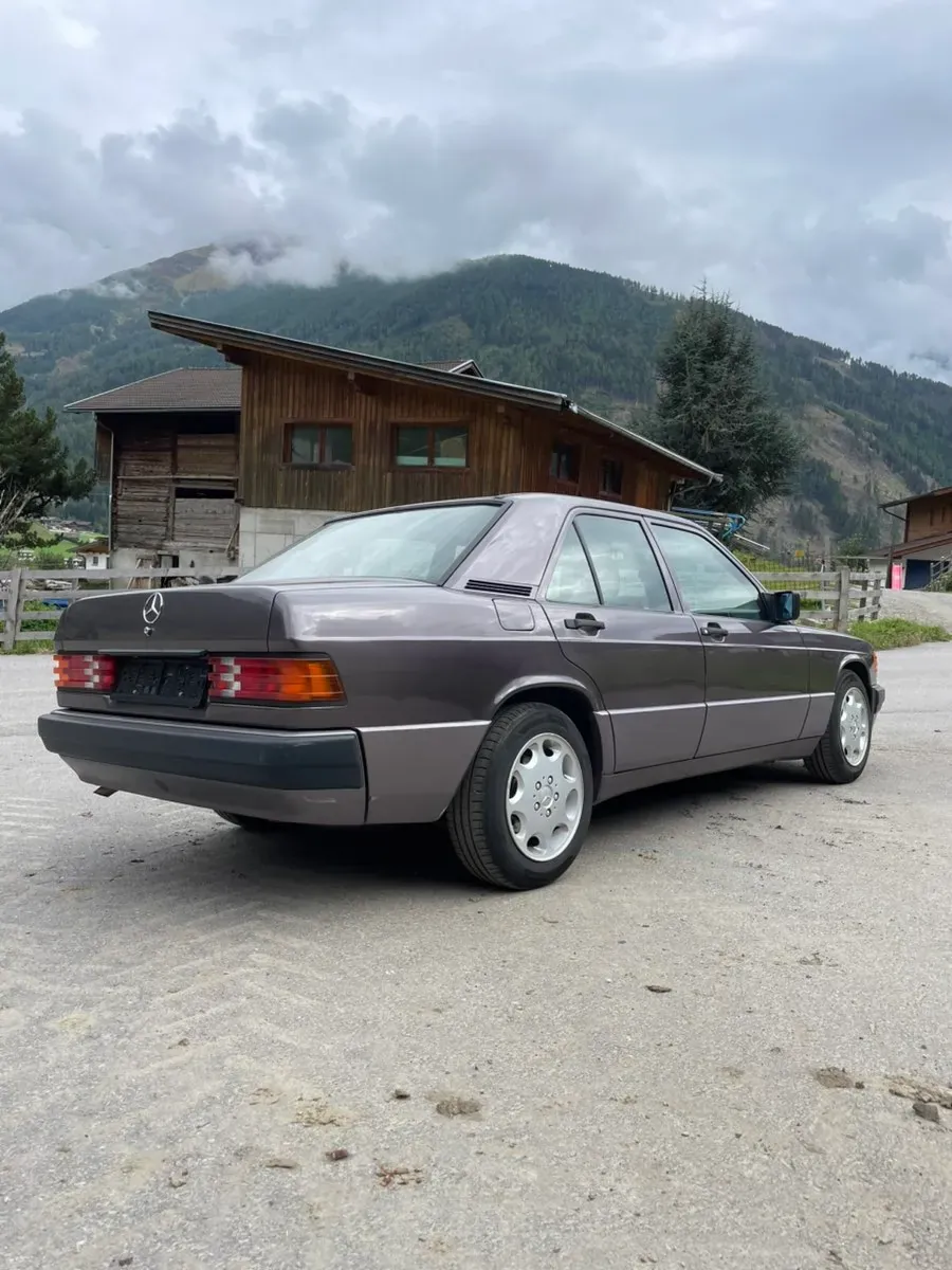 Mercedes-Benz 190 1992 photo 3
