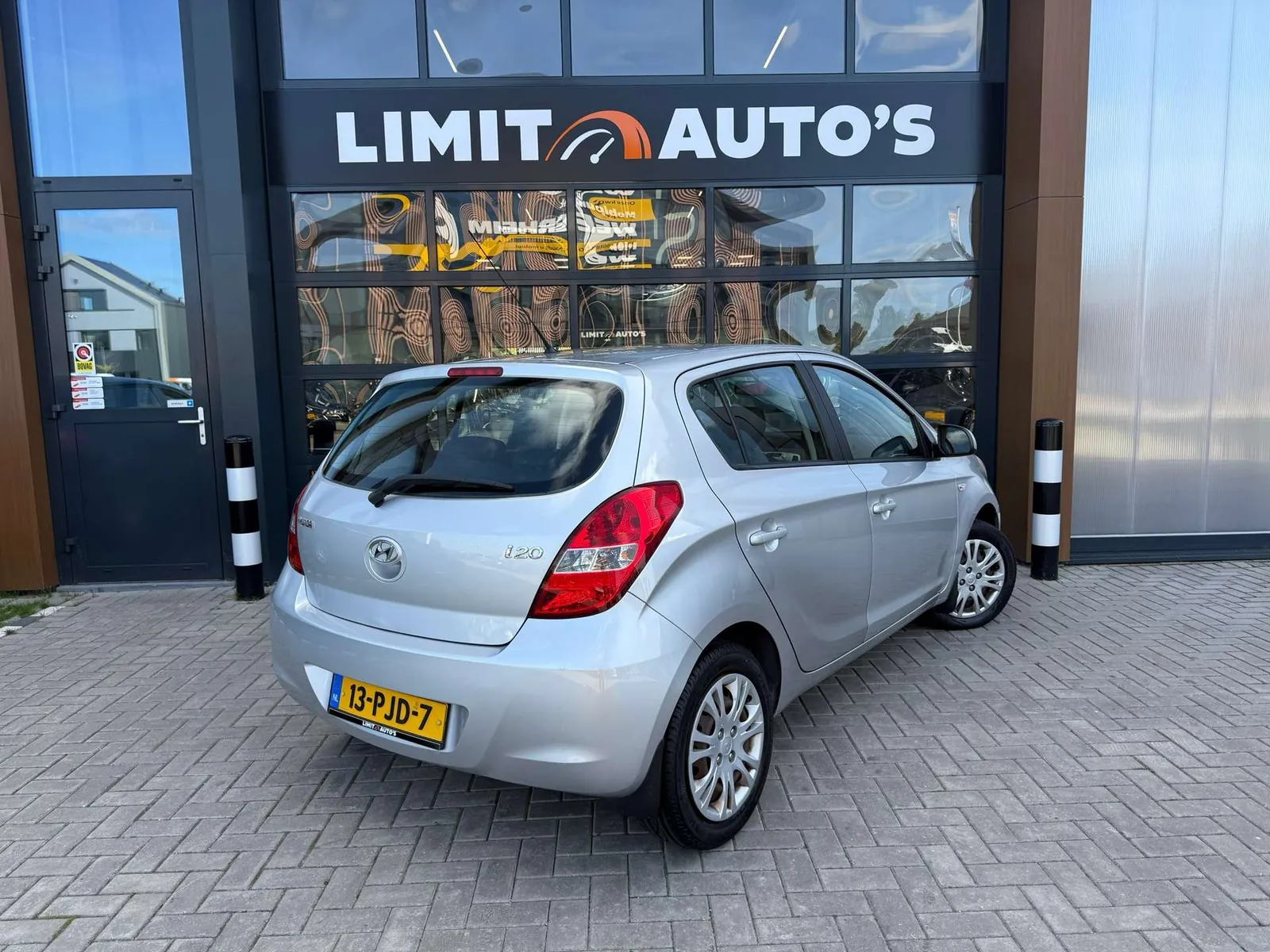 Hyundai I20 2011 photo 2