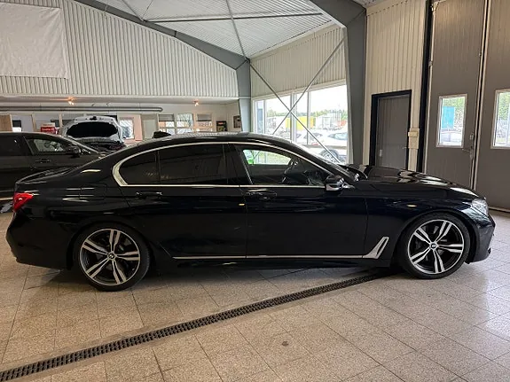 BMW 750I 2016 photo 2