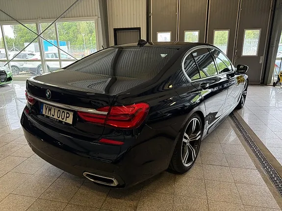 BMW 750I 2016 photo 3