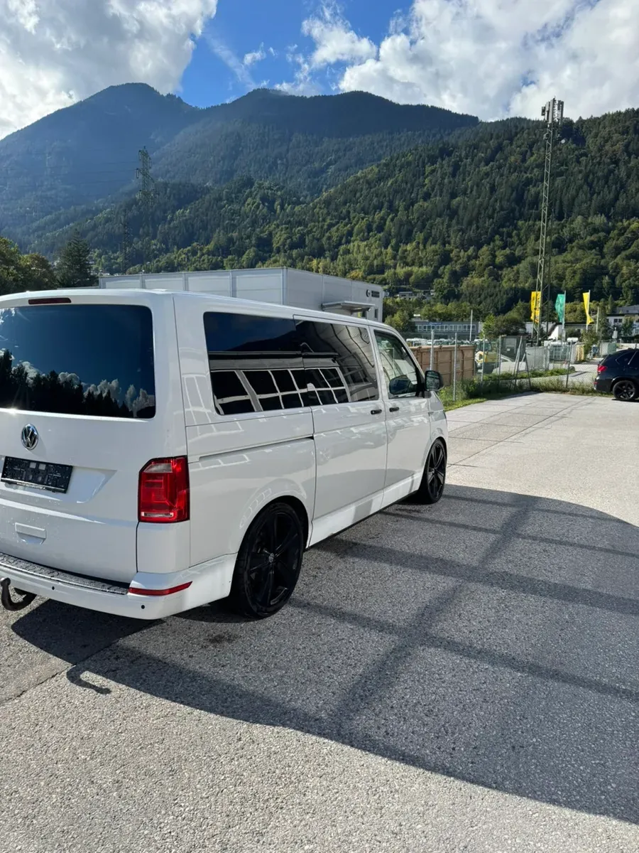 Volkswagen T5 2012 photo 3