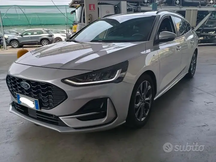 Ford Focus 2025 photo 2