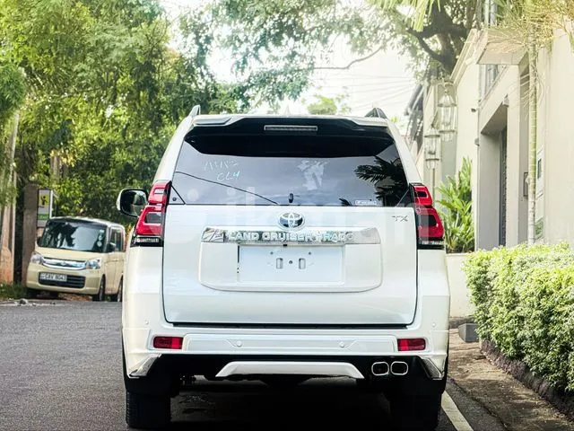 Toyota Land Cruiser Prado 2023 photo 4