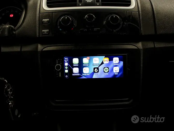 Skoda Fabia 2010 photo 5