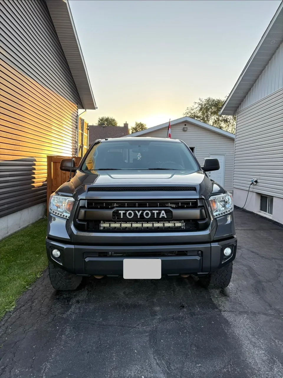 Toyota Tundra 2016 photo 2