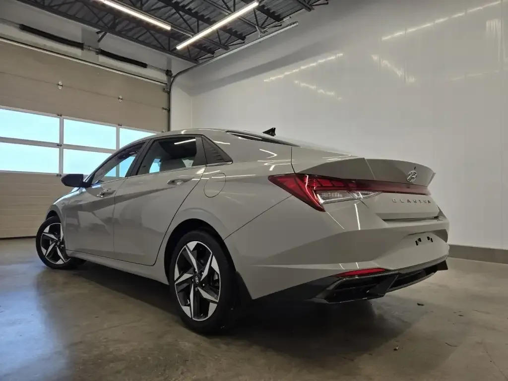 Hyundai Elantra 2023 photo 2