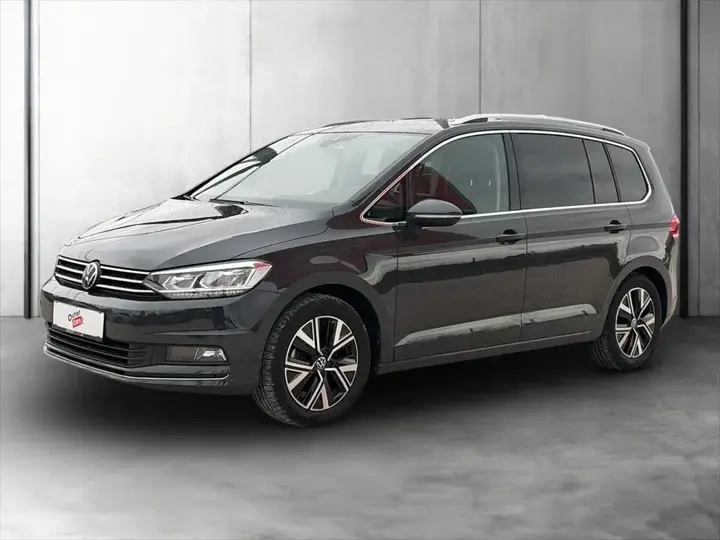 Volkswagen Touran 2023 photo 2
