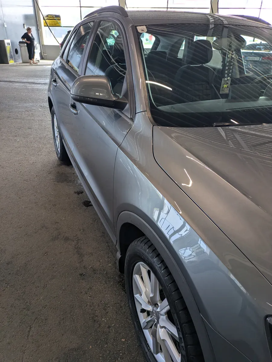 Audi Q3 2013 photo 2