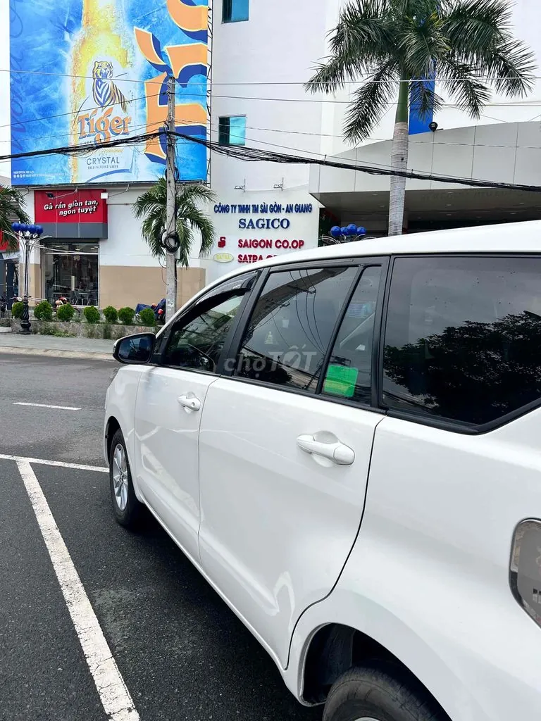 Toyota Innova 2018 photo 3