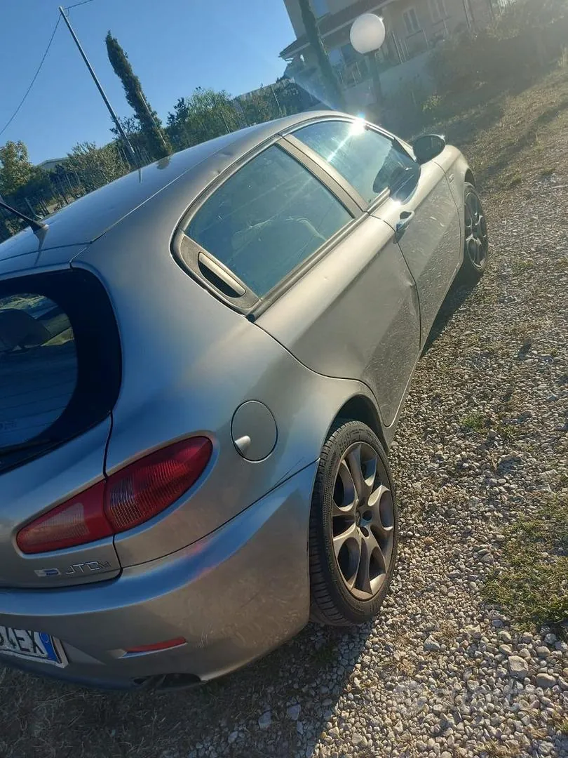 Alfa Romeo 147 2007 photo 2