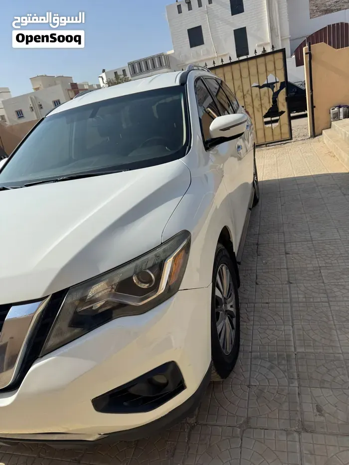 Nissan Pathfinder 2018 photo 3