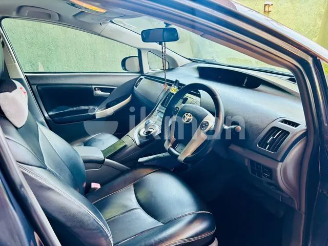 Toyota Prius 2010 photo 2