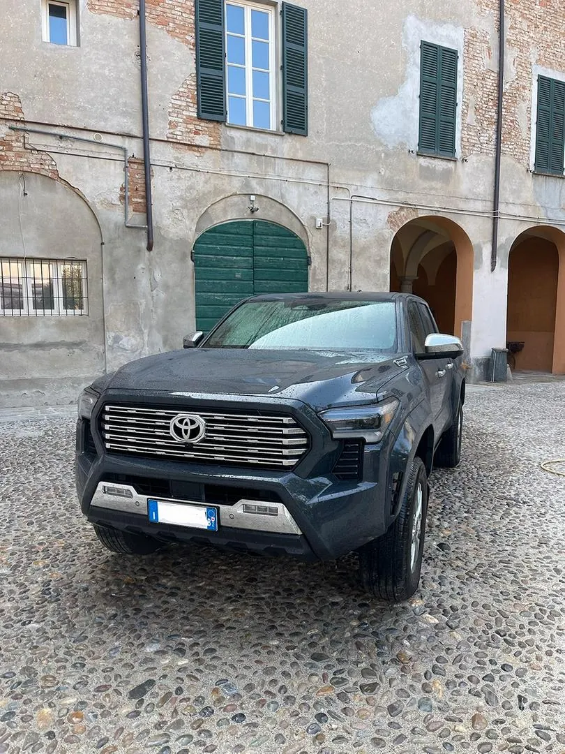 Toyota Tacoma