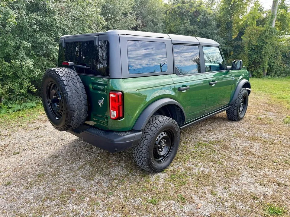 Ford Bronco 2023 photo 4